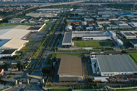 Doanh nghiệp hoán đổi, bù phép năm để nối liền hai kỳ nghỉ lễ