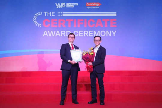 VUS đạt chứng nhận Trung tâm đào tạo vàng từ Cambridge