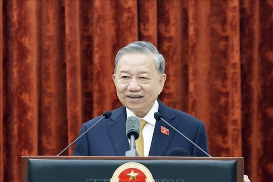 Tổng Bí thư, Chủ tịch nước Tô Lâm gặp mặt cán bộ Văn phòng Chủ tịch nước