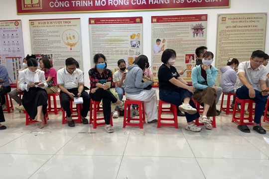 Giá vàng neo tại mốc 173 triệu đồng/lượng