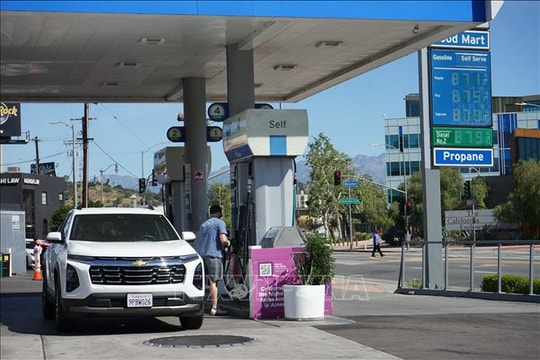 CBS News: Khủng hoảng xăng dầu tại California (Mỹ) không phải do đầu cơ