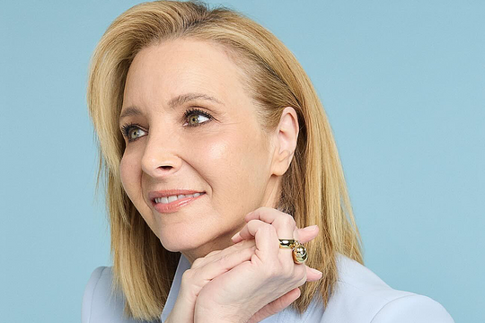 Lisa Kudrow: Chẳng ai quan tâm tôi trong 'Friends'