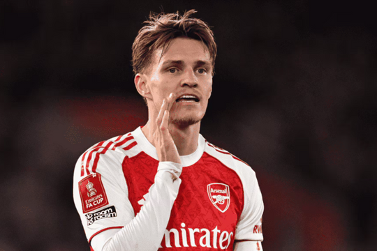 Lineker: 'Có dấu hiệu hoảng loạn ở Arsenal'