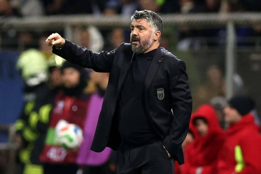 Gattuso dành tiền bồi thường cho các cựu trợ lý tuyển Italy