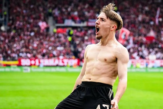 Thần đồng Bayern tuyên bố 'bất khả chiến bại' trước khi đấu Real