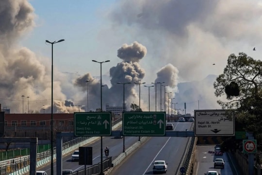 Hạ tầng, năng lượng dần trở thành mục tiêu trong chiến sự Iran