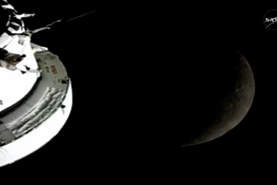 Phi hành đoàn Artemis II mất kết nối với Trái Đất