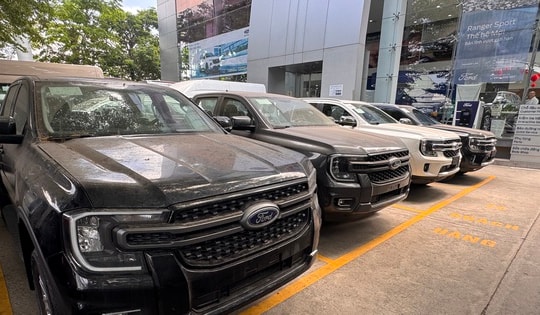 Doanh số xe chạy dầu diesel giảm một nửa, đại lý tồn kho lớn