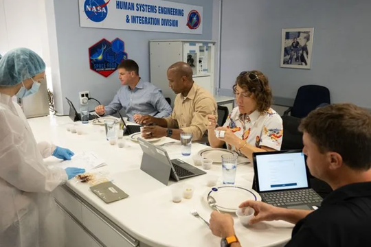 Thực đơn của phi hành đoàn Artemis II ngoài vũ trụ có gì đặc biệt?