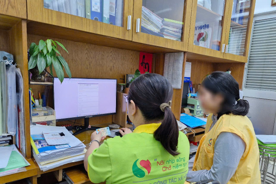 Hiệu quả mô hình mua BHYT cho người bệnh trên toàn quốc ngay tại bệnh viện