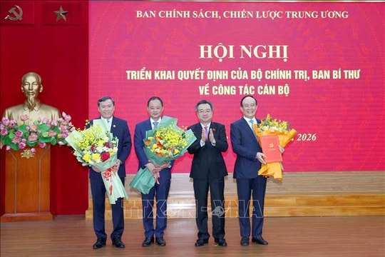 Công bố quyết định về công tác cán bộ tại Ban Chính sách, chiến lược Trung ương