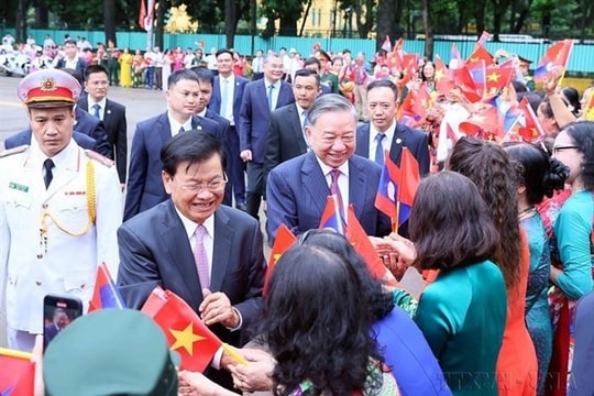 Làm sâu sắc hơn nội hàm 'gắn kết chiến lược' trong quan hệ Việt Nam-Lào
