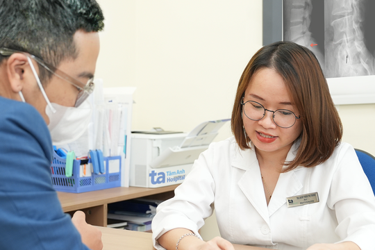 Gai cột sống khác thoái hóa cột sống thế nào?