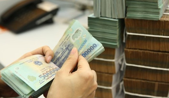 Ngân hàng tiếp tục tăng lãi suất tiết kiệm, gửi 500.000 đồng nhận lãi tới 8,2%/năm