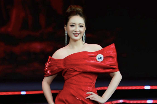 Học vấn ấn tượng của nữ MC quen mặt trên VTV vừa đăng quang Á hậu