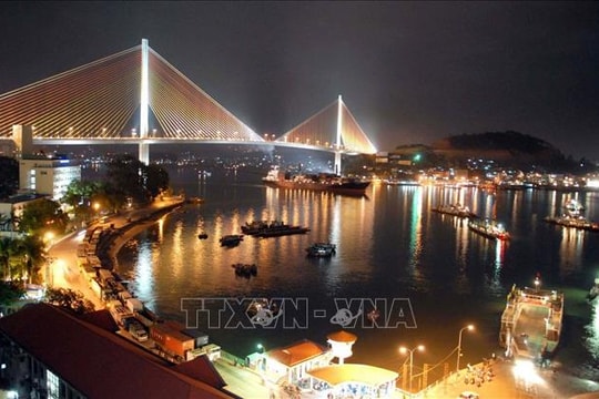 Kinh tế đêm: 'Cú hích' chiến lược cho du lịch bền vững