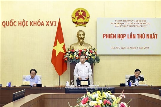 Chủ tịch Quốc hội chủ trì Phiên họp về tổng rà soát hệ thống văn bản quy phạm pháp luật