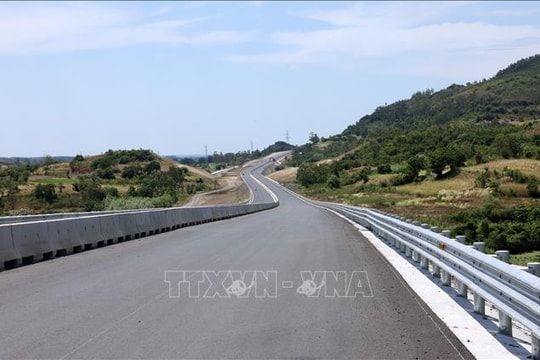 Sẽ khai thác đồng bộ 12 tuyến cao tốc Bắc - Nam phía Đông vào dịp 30/4