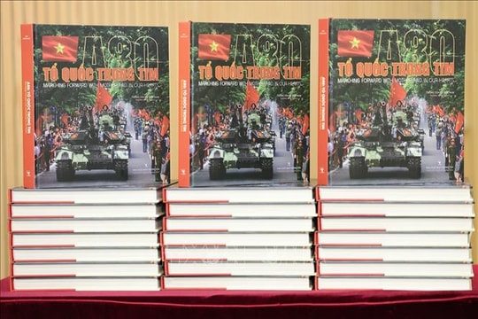 Chỉ thị số 04-CT/TW: 'Kim chỉ nam' để xuất bản phát triển toàn diện