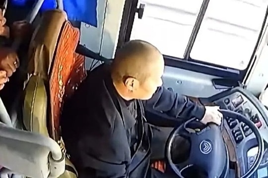 Phút cuối đời của tài xế cứu 45 người trên cao tốc