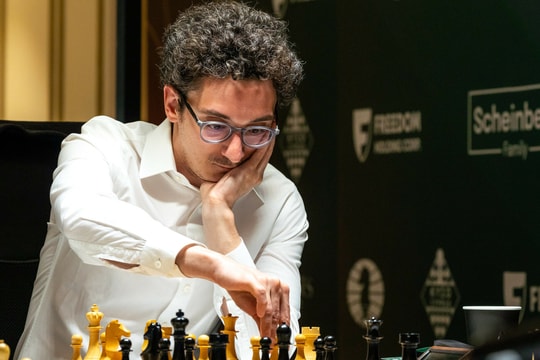 Caruana vỡ mộng tranh ngôi Vua cờ