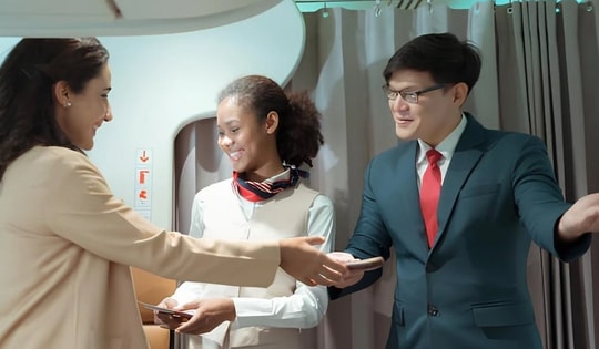 Đằng sau hành động cúi chào của tiếp viên ở cửa máy bay, nhiều người không biết