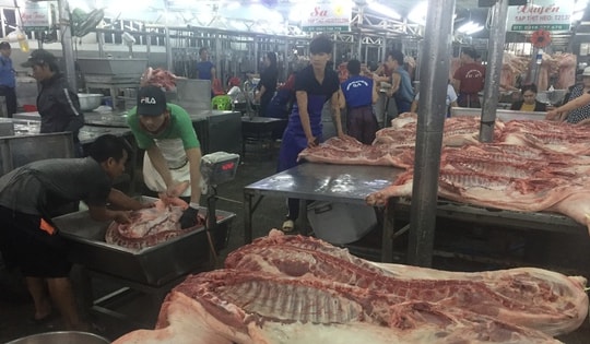 Giá heo hơi hôm nay, 9-4: Chợ đầu mối có giá mới