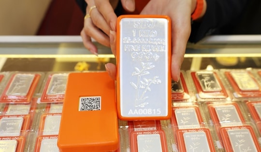 Giá bạc hôm nay 9-4: Bạc SBJ, Ancarat, Phú Quý rớt 3 triệu đồng mỗi kg