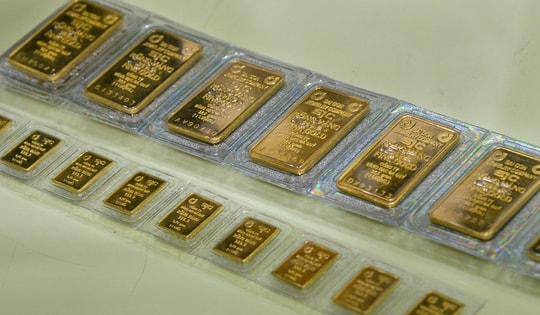 Cuối ngày 9-4, bất ngờ chênh lệch giá vàng miếng SJC với giá thế giới