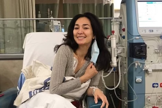 Tình trạng của hoa hậu phải lọc máu, ghép thận