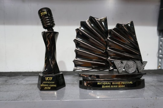 Độc đáo quà tặng từ 'vàng đen' dành cho đại biểu Liên hoan Phát thanh toàn quốc