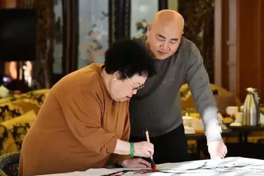 Hành trình xây dựng đế chế tỷ USD của doanh nhân 'vợ Đường Tăng'