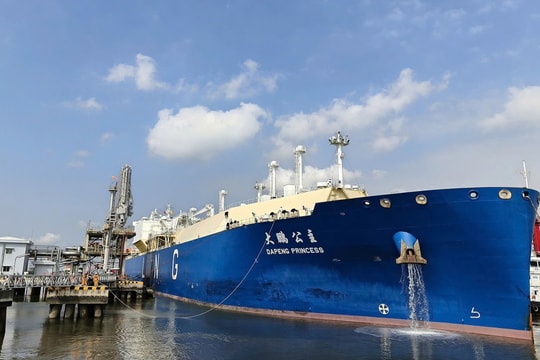 PV GAS nhập gần 60.000 tấn LNG