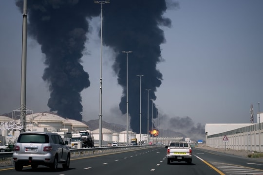 Vùng Vịnh 'nhẹ nhõm nhưng lo âu' với thỏa thuận ngừng bắn Mỹ - Iran
