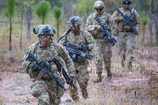 Mỹ muốn tự động điền tên nam giới vào hệ thống đăng ký nghĩa vụ quân sự