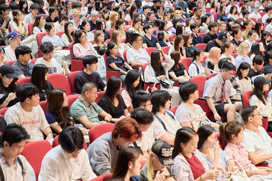 AI đang khiến sinh viên 'na ná nhau' thế nào