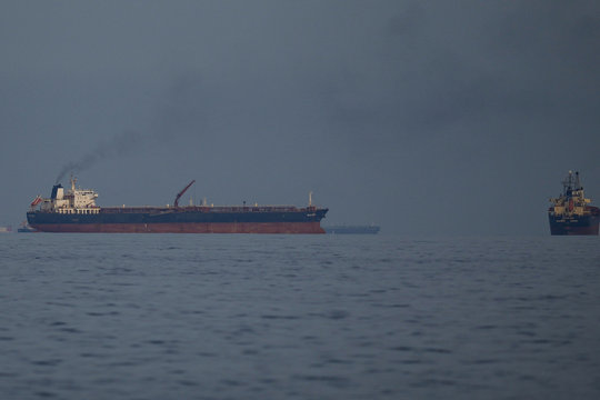 Ông Trump: Iran không được thu phí tàu đi qua eo biển Hormuz