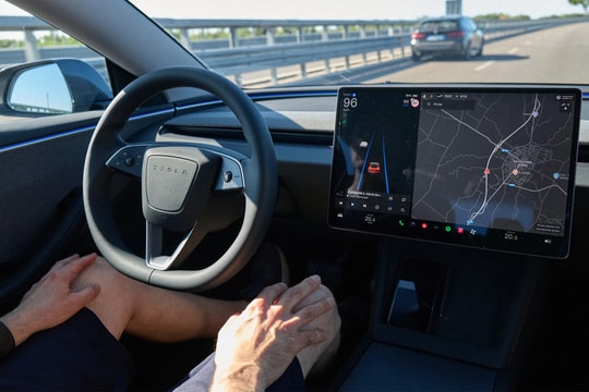 Elon Musk: 'Hệ thống lái tự động cứu người mà vẫn bị kiện'