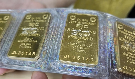 Cuối ngày 10-4, giá vàng trong nước thu hẹp cách biệt với giá vàng thế giới