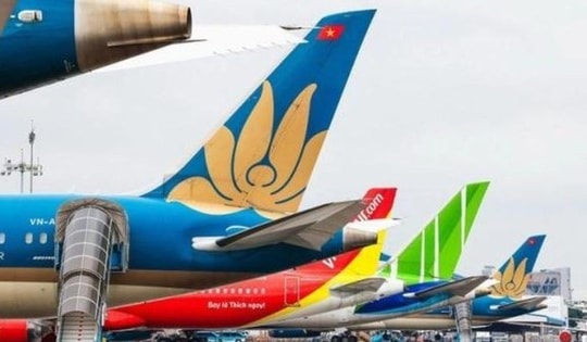 Nhiên liệu bay bảo đảm hết tháng 4, đang nghiên cứu, đánh giá việc tăng trần vé máy bay