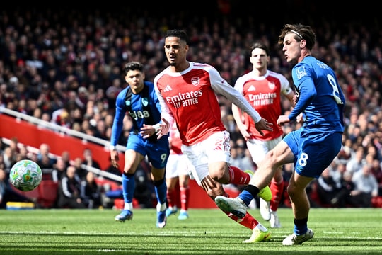 Cập nhật Ngoại Hạng Anh hôm nay: Arsenal thua bạc nhược