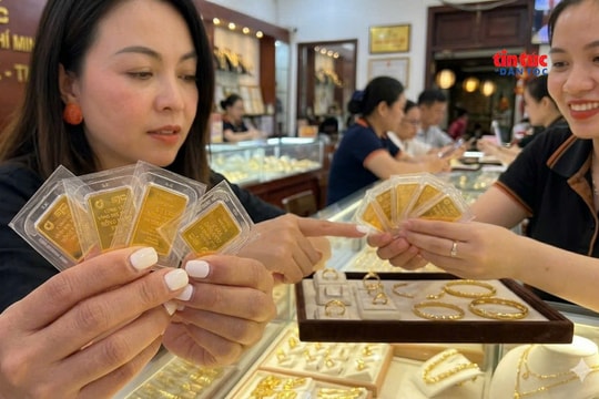 Thị trường vàng vẫn chưa hạ nhiệt do lực cầu phòng thủ hay ‘mỏ neo’ tâm lý