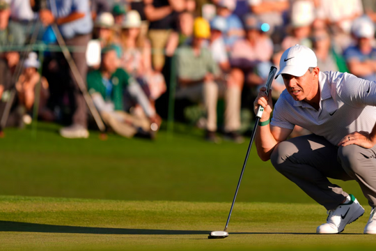 Rory McIlroy bứt phá ở Masters 2026