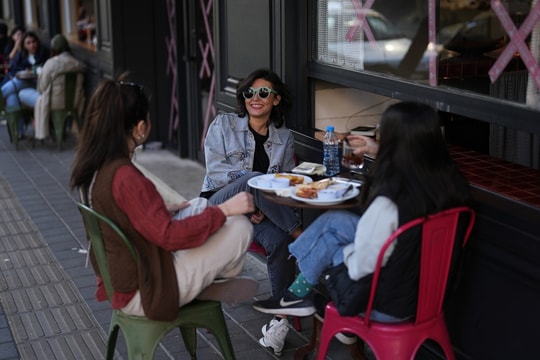 Người Iran vừa mừng vừa lo với lệnh ngừng bắn