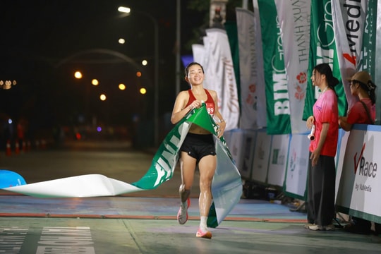 Nguyễn Thị Oanh, Nguyễn Trung Cường chiến thắng giải Tay Ho Half Marathon 2026