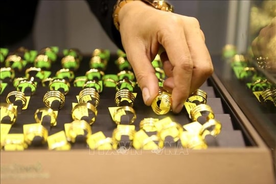 Giá vàng trong nước sáng 12/4 hạ nhiệt sau 1 tuần đảo chiều liên tục