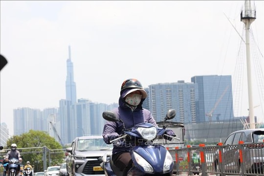 Nắng nóng còn kéo dài và gia tăng về cường độ ở nhiều khu vực