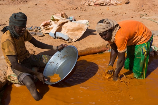 Khoảng cách giàu nghèo toàn cầu nới rộng