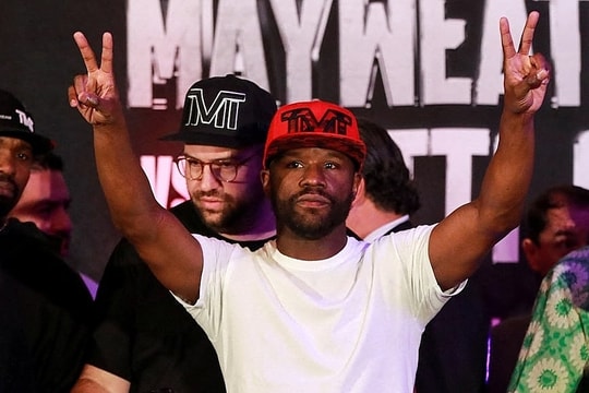 Mayweather nguy cơ bị tịch biên tài sản vì nợ thuế