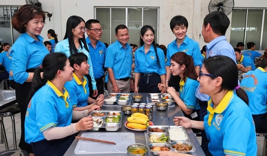 Công ty Nước giải khát Yến sào Khánh Hòa dành 46 tỉ đồng phúc lợi cho người lao động